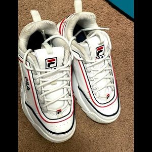 Fila Disruptor sneaker Size 4.5 big kids